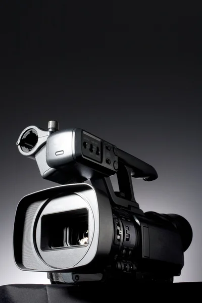 テキスト用のスペースを持つビデオカメラ — ストック写真