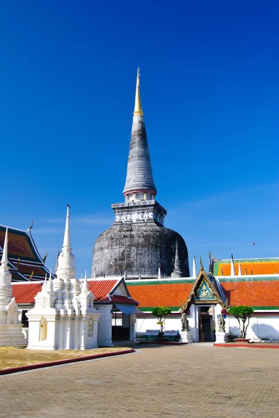 Pagoda v chrámu wat mahathat, nakhon si Thammaratu, Thajsko — Stock fotografie