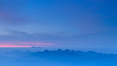 sabah sis tropikal dağ sunrise, chiangmai, inci