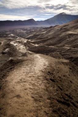 yol bağlama bromo yanardağ, Doğu java, surabuya, indonesi