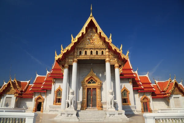 Marmurowa Świątynia (wat benchamabophit), bangkok, Tajlandia — Zdjęcie stockowe