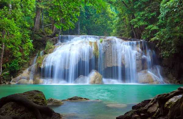 Водоспад Ераван, Канчанабурі (Таїланд). — стокове фото