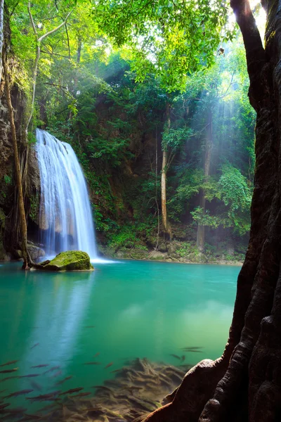 Cascata di Erawan, Kanchanaburi, Thailandia — Foto Stock