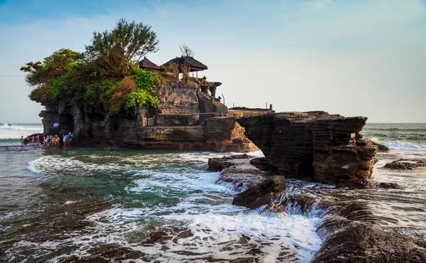Templo no mar (Pura tanah lot), Bali, Indonésia — Fotografia de Stock