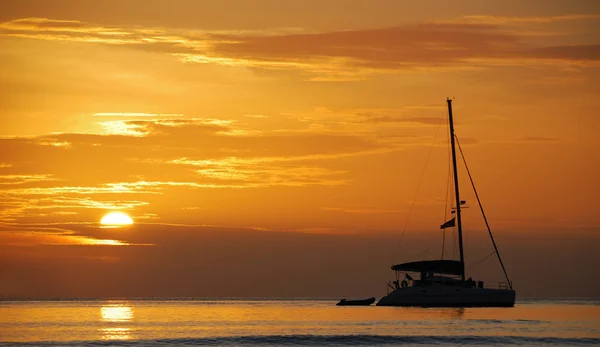 Silhouette boat at Lipe island, Thailand — Stock Photo, Image
