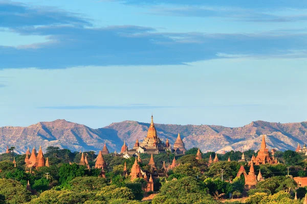 Los Templos de Bagan al amanecer, Bagan, Myanmar — Foto de Stock