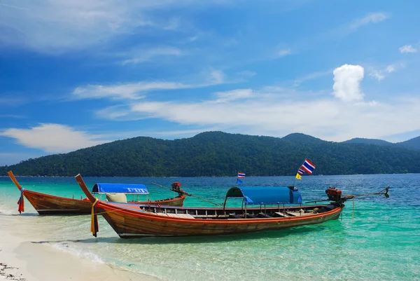 stock image Traditional Thai longtail boat at the beach, Rawi island, Thailand