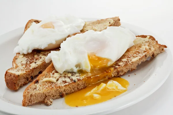Poached eggs — Stock Photo, Image