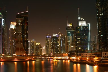 gece çekimi, dubai marina, Birleşik Arap Emirlikleri