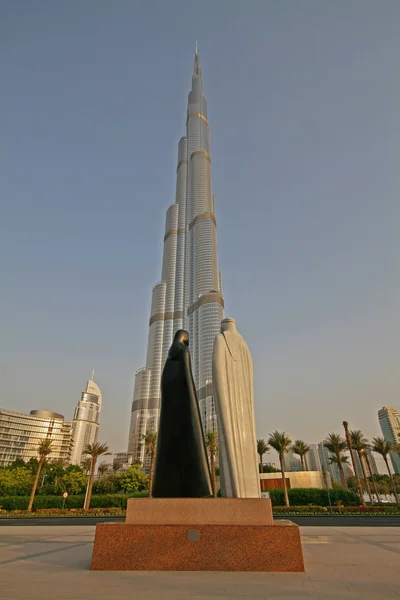 Burj Khalifa en Dubai - el edificio más alto, Emiratos Árabes Unidos — Foto de Stock
