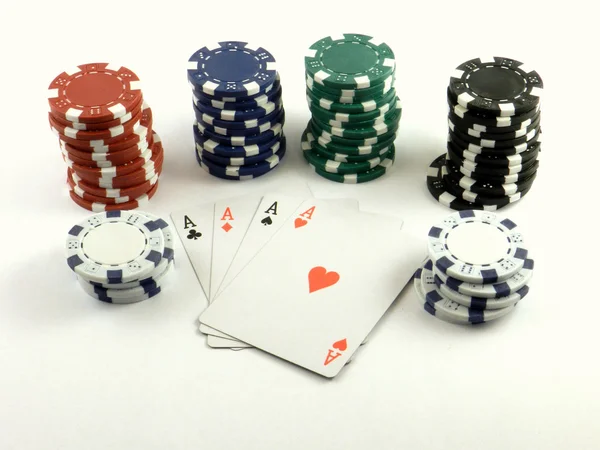 Chips en kaarten te spelen — Stockfoto