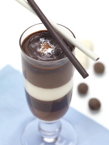 トリプル チョコのムース — ストック写真