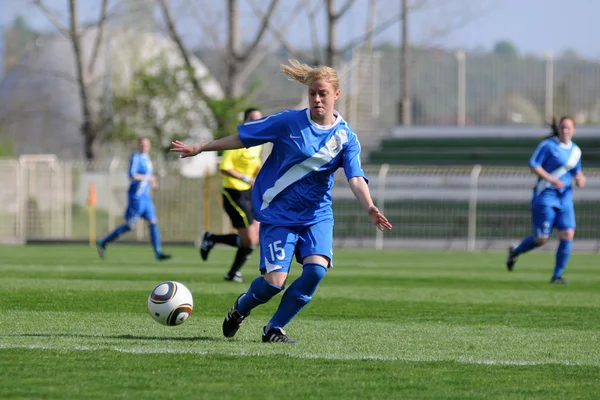 Meisje soccer Spel — Stockfoto