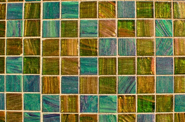Голубая и зеленая разноцветная плитка — стоковое фото