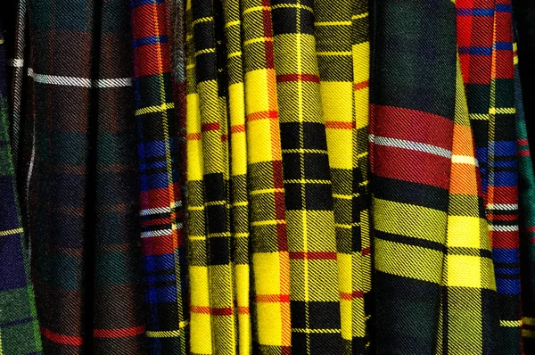 Scottish Plaid Kilt Skirts for Sale at Market — Stock Photo, Image