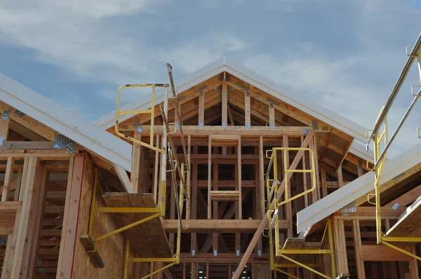 Yeni ev inşaatı çerçeve — Stok fotoğraf