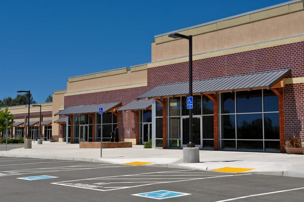 New Strip Mall Shopping Center — Stock Photo, Image