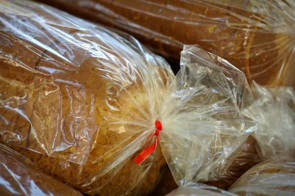 Markette satılan taze ekmek — Stok fotoğraf