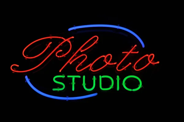 Foto studio neonový nápis — Stock fotografie