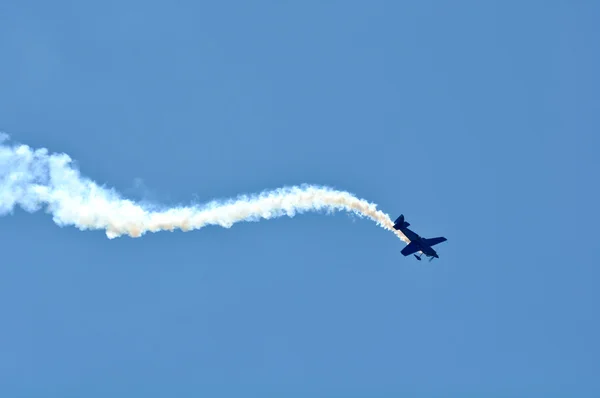 Trick Airplane with Smoke — Stock Photo, Image