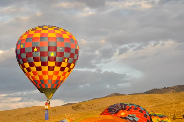 RENO, NEVADA - SEPT 12:Hot air balloons in flight Sept 12, 2009 — Stock Photo, Image
