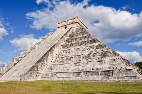 Templo Maya Chichén Itzá en México — Foto de Stock