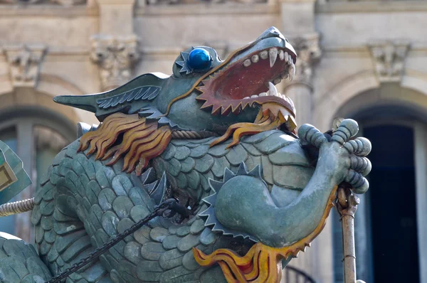 Berömda dragon på la rambla i barcelona, Spanien — Stockfoto