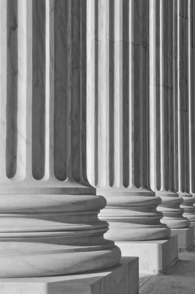 Pilastri del diritto e dell'informazione presso la Corte Suprema degli Stati Uniti — Foto Stock