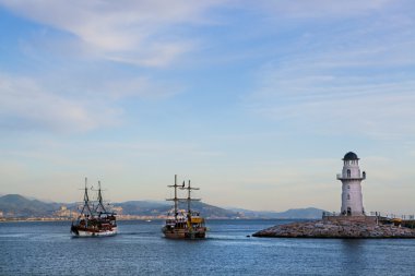 Ships in the bay clipart