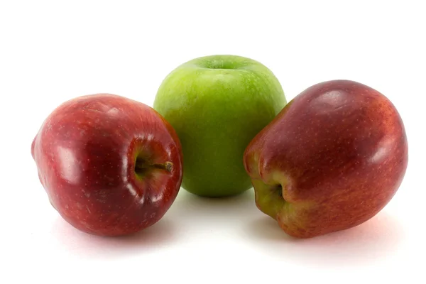 Укладка яблок — стоковое фото