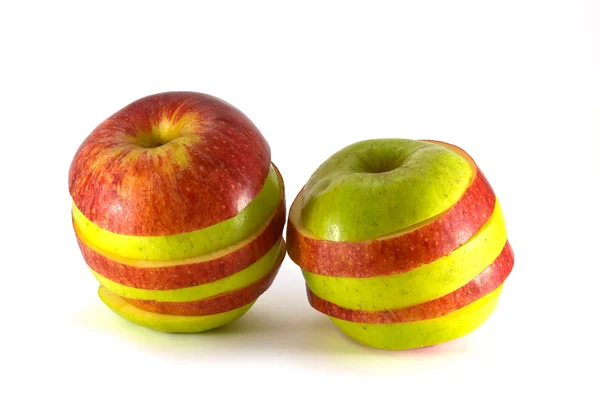 Два нарезанных яблока — стоковое фото