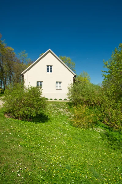 Modernt hus på landet — Stockfoto