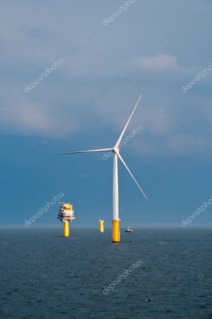 Turbina eólica offshore fotos, imagens de © djmattaar 10048437