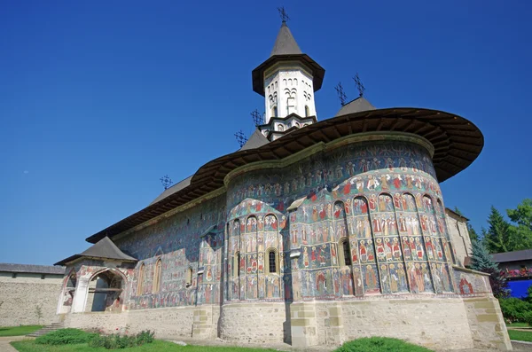 Moldavia의 그려진된 교회 — 스톡 사진