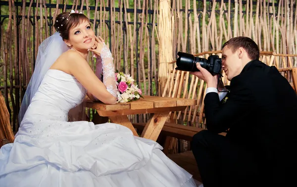 Bilder av bruden brudgummen — Stockfoto