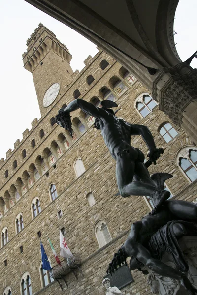 Perseo ve palazzo vecchio