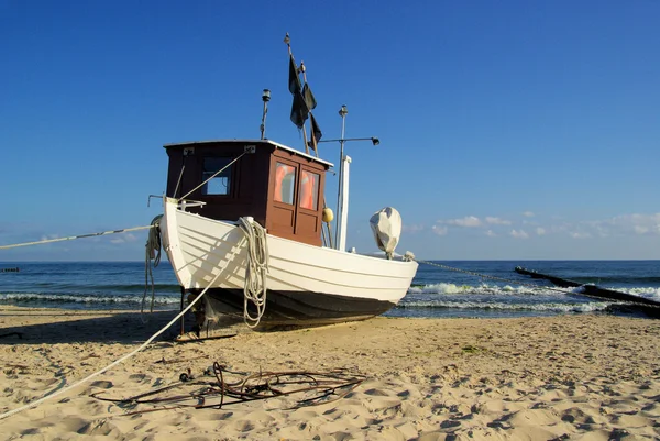 Fishing cutter on the beach 01 — Stock Photo, Image