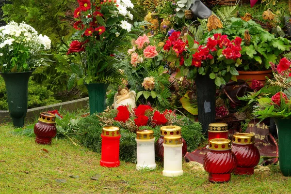 Arrangement floral cimetière 11 — Photo