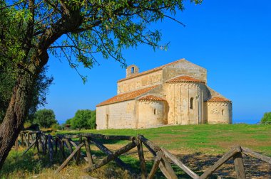 Gargano kilise monte elio 03