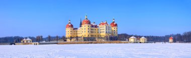 Moritzburg Castle in winter 02 clipart