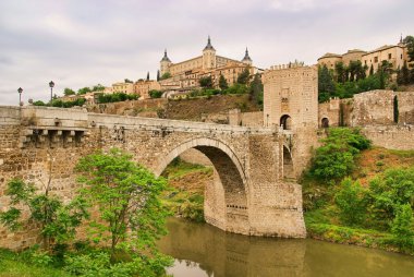 Toledo Puente de San Martin 01 clipart