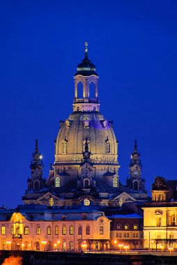 Dresden church of our lady gece 05