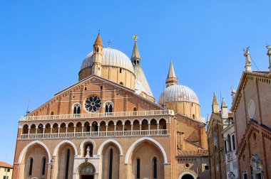 Padova Basilica di Sant Antonio 01