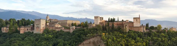 Panorama pałacu alhambra — Zdjęcie stockowe