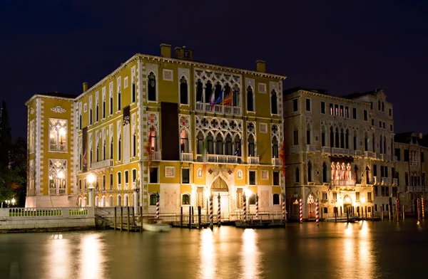 Palazzo franchetti cavallo nocą — Zdjęcie stockowe