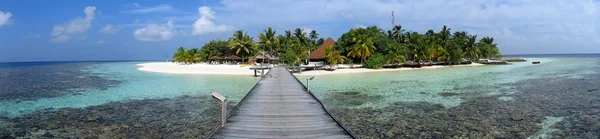 马尔代夫的热带小岛的全景图 — 图库照片