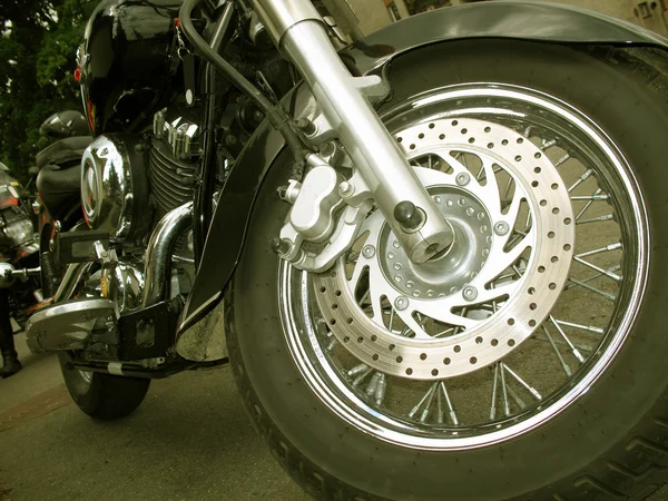 Motorfiets, detail van een wiel — Stockfoto