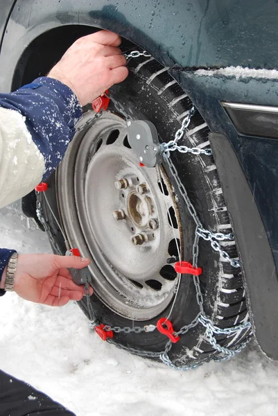 Car tire chains — Stock Photo, Image