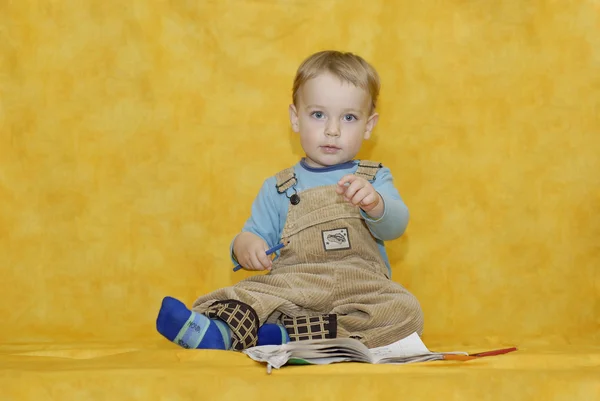 Little boy learn paint — Stock Photo, Image