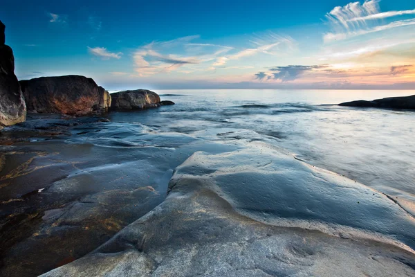 Живописный вид на шведское побережье — стоковое фото